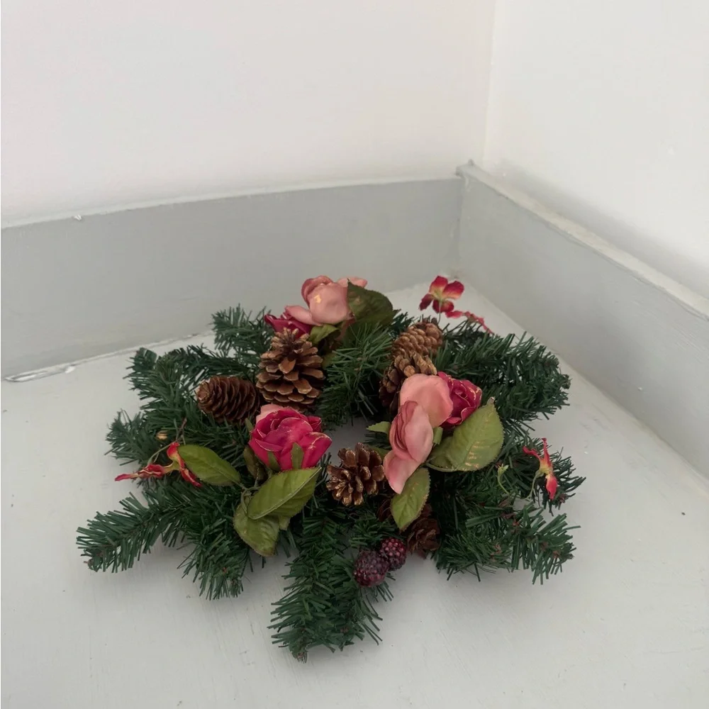 Home Interiors Holiday Garland with Red and Green Accents